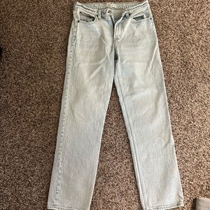 Abercrombie & Fitch The Straight Mid-rise Jean